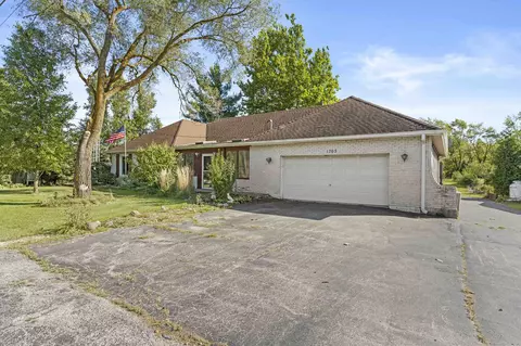 1705 W 34th St, Steger, IL 60475 photo 2