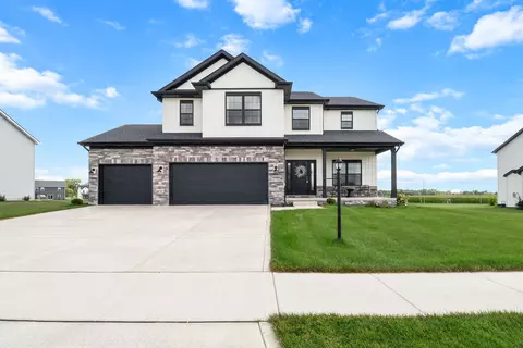 11280 Elkhart Cir, Crown Point, IN 46307