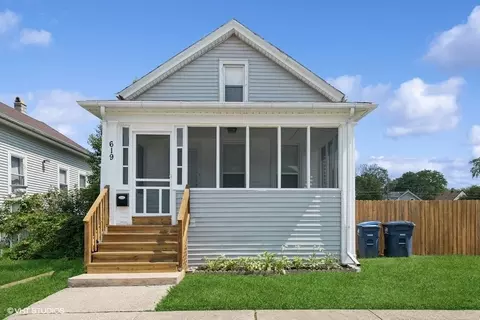 619 S 9th Ave S, Maywood, IL 60153