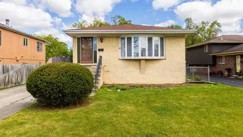 10228 W Palmer Ave, Melrose Park, IL 60164