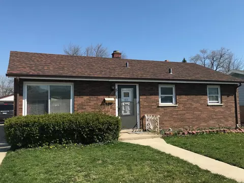 522 W Natalie Ln, Addison, IL 60101