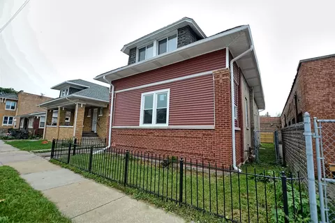 2515 E 72nd Pl, Chicago, IL 60649