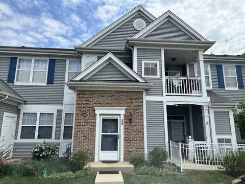 2215 Aurora Dr #25, Pingree Grove, IL 60140