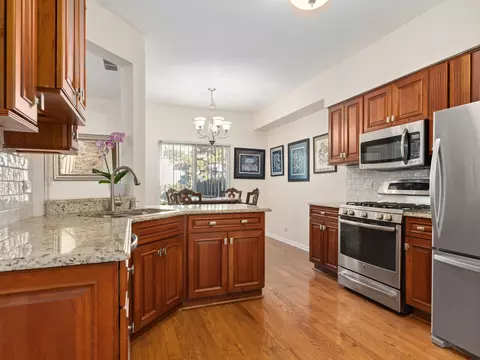 Kitchen - 1615 Spaulding Rd #517, Bartlett, IL 60103 photo 1 of 4