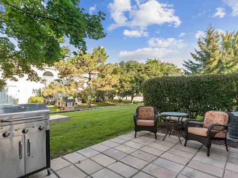 Exterior - 1615 Spaulding Rd #517, Bartlett, IL 60103 photo 4 of 5