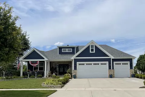 21052 Lee St, Shorewood, IL 60404