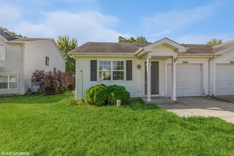 2914 Hoffman St, Plano, IL 60545