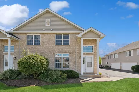 455 N Charles St, Cortland, IL 60112