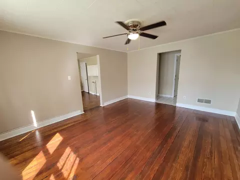 855 W Park Dr, Kankakee, IL 60901 photo 4