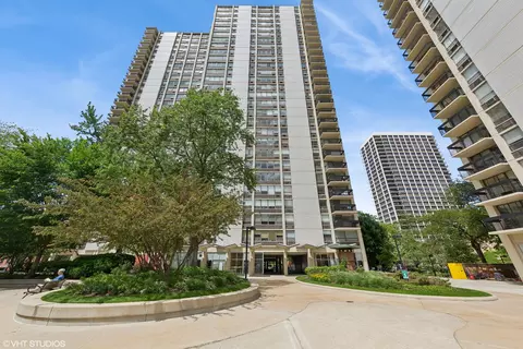 1360 N Sandburg Ter #2608C, Chicago, IL 60610
