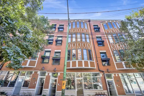 821 W Superior St #4, Chicago, IL 60622