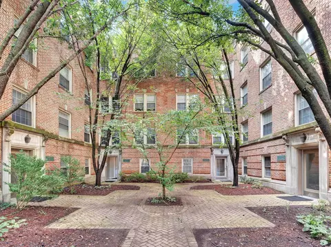 847 E 52nd St #1, Chicago, IL 60615