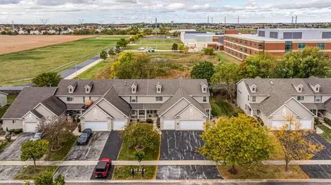 25718 S Bridle Path, Channahon, IL 60410