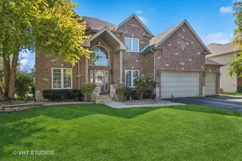 1154 Heartland Dr, Yorkville, IL 60560