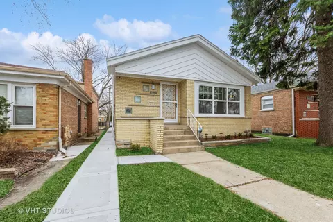 10129 S Van Vlissingen Rd, Chicago, IL 60617