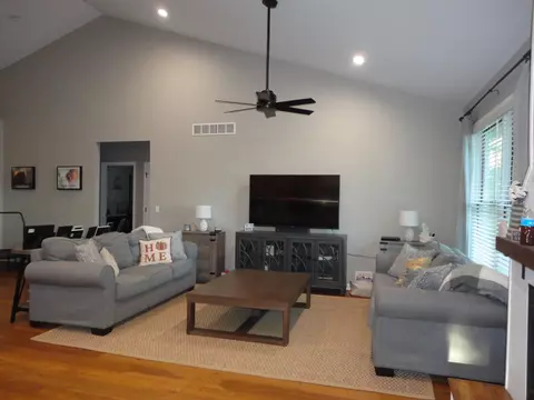 485 E Southmor Rd, Morris, IL 60450 photo 7