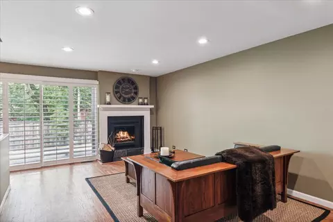 1621 Winnetka Rd, Glenview, IL 60025 photo 2