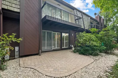 1621 Winnetka Rd, Glenview, IL 60025 photo 16