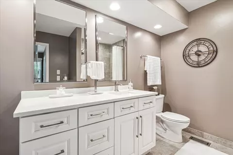1621 Winnetka Rd, Glenview, IL 60025 photo 9