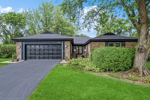 1020 North Ave, Deerfield, IL 60015