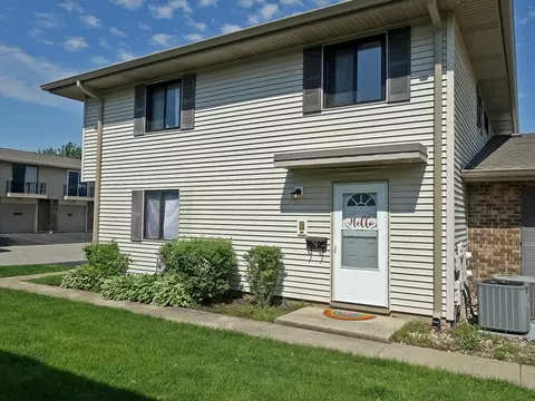 1111 Quanset Ct #1111, Schaumburg, IL 60194