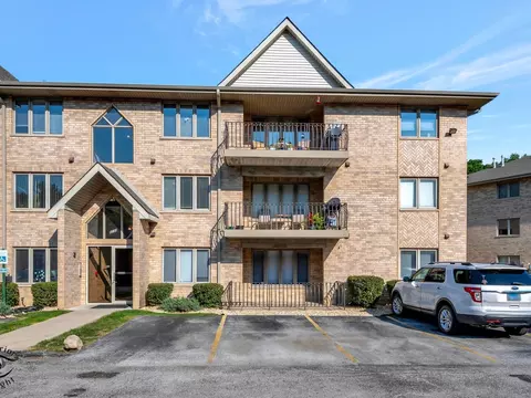 5130 Shadow Creek Dr #2, Oak Forest, IL 60452