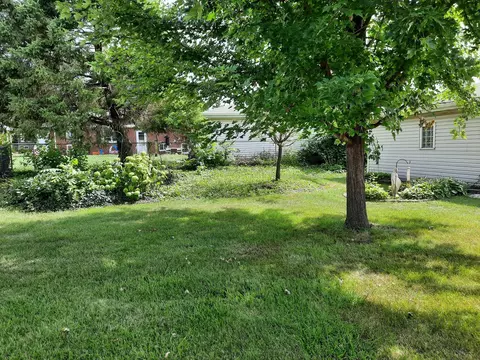 Exterior - 543 Chaney Ave, Crest Hill, IL 60403 photo 3 of 3