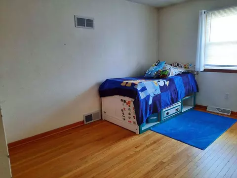 Bedroom - 543 Chaney Ave, Crest Hill, IL 60403 photo 2 of 3