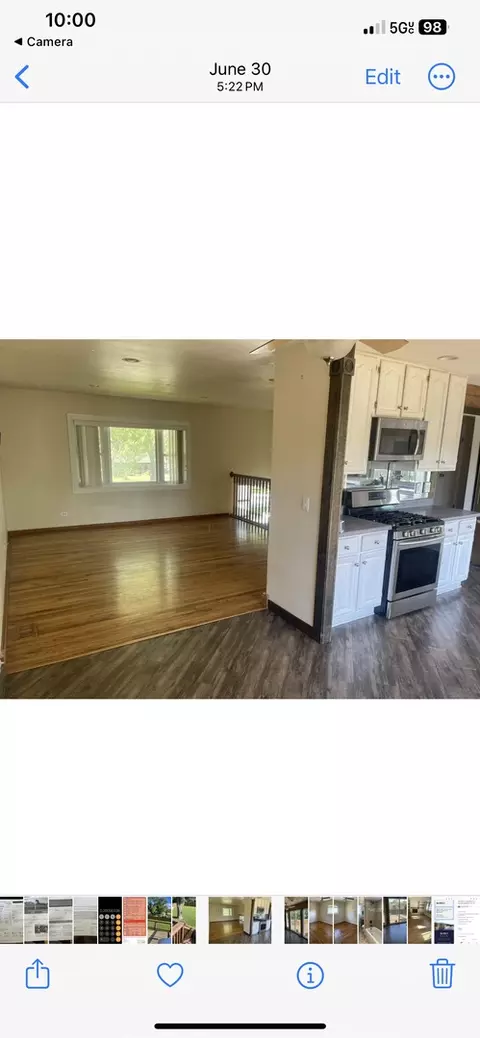 Living - 535 Northview Ln, Hoffman Estates, IL 60169 photo 2 of 2