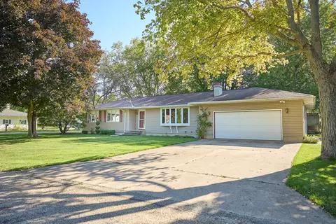 201 S Shafer St, Granville, IL 61326