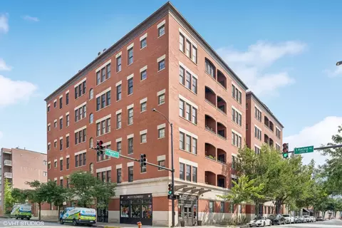 35 S Racine Ave #4SW, Chicago, IL 60607
