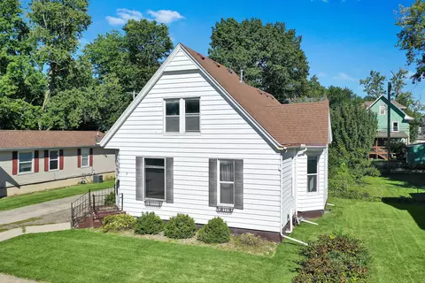 Exterior - 306 S State St, Bloomington, IL 61701 photo 3 of 9