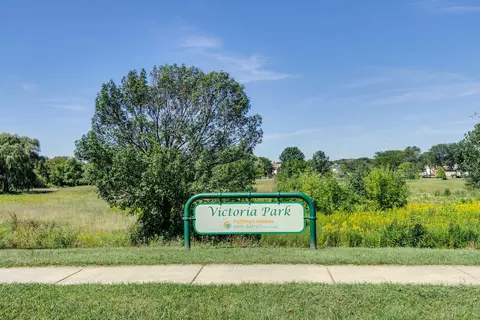 1015 N Dovington Dr, Hoffman Estates, IL 60169 photo 36