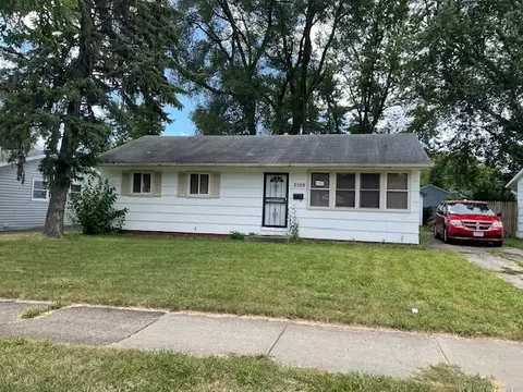 2109 W Grove Ave, Waukegan, IL 60085