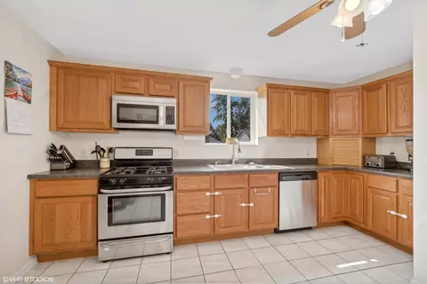 225 E Prairie Ave, Manhattan, IL 60442 photo 4