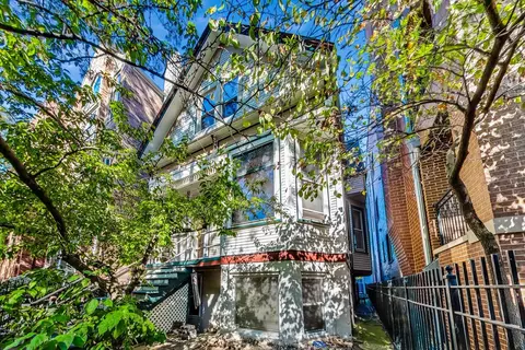 3739 N Clifton Ave, Chicago, IL 60613