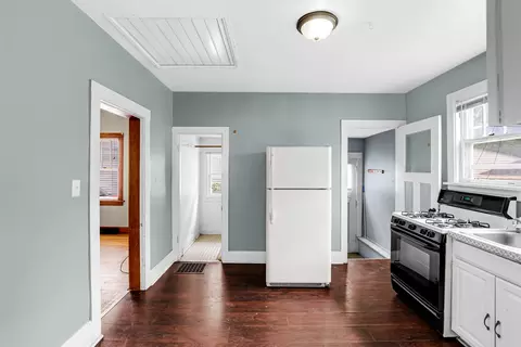 Entry Way - 516 Brook St, Elgin, IL 60120 photo 1 of 1