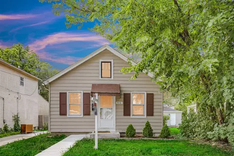 Exterior - 516 Brook St, Elgin, IL 60120 photo 4 of 4