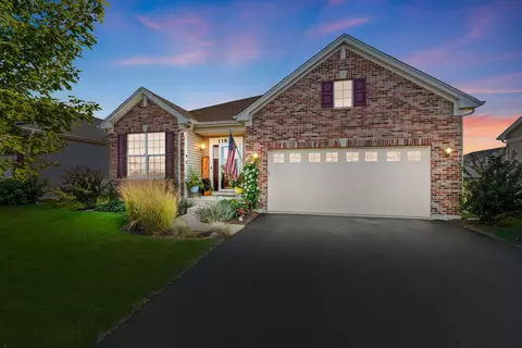 11831 Zenk Ct, Huntley, IL 60142