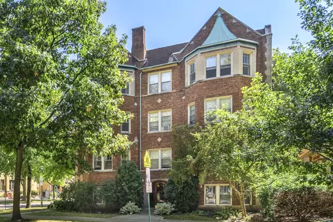 39 Washington Blvd #G, Oak Park, IL 60302