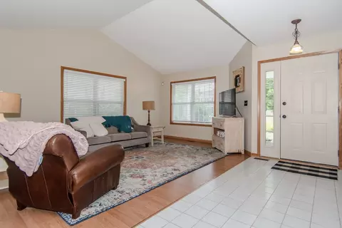 2219 Van Horn Ct, Plainfield, IL 60586 photo 4