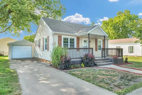 101 N Broadway St, Fisher, IL 61843