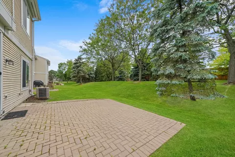 780 Mesa Dr, Elgin, IL 60123 photo 19