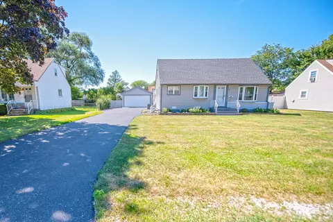 808 La Porte Ave, Melrose Park, IL 60164