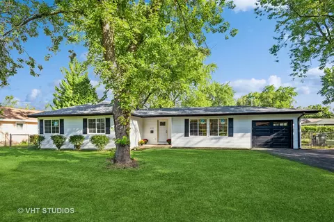 3104 Saint James St, Rolling Meadows, IL 60008