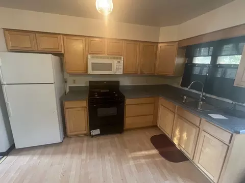 843 Foran Ln, Aurora, IL 60506 photo 2