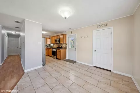 103 Macgregor Rd, Lockport, IL 60441 photo 6