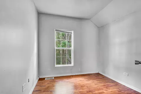 Bedroom - 557 Division St, Crete, IL 60417 photo 3 of 4
