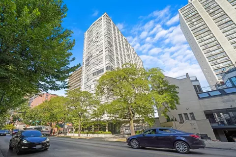 5757 N Sheridan Rd #6B, Chicago, IL 60660