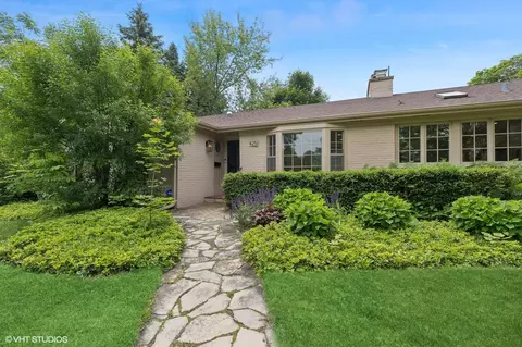 Exterior - 425 E Blodgett Ave, Lake Bluff, IL 60044 photo 6 of 8